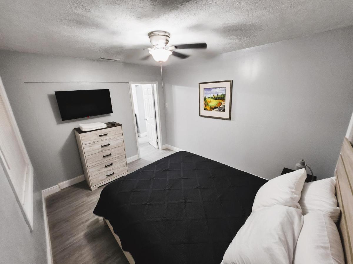 Cozy 3 Bedroom House Near Airport/Raymond Stadium/Downtown. Τάμπα Εξωτερικό φωτογραφία