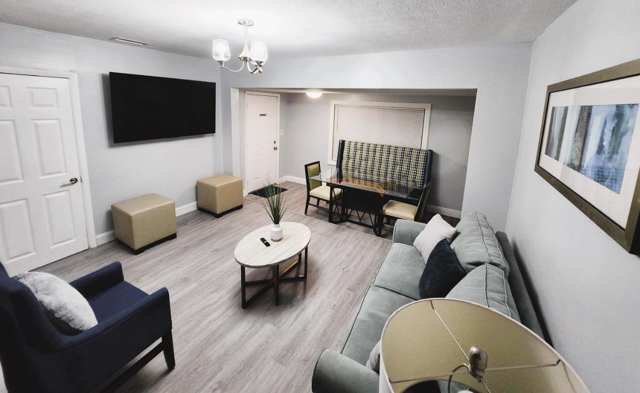 Cozy 3 Bedroom House Near Airport/Raymond Stadium/Downtown. Τάμπα Εξωτερικό φωτογραφία