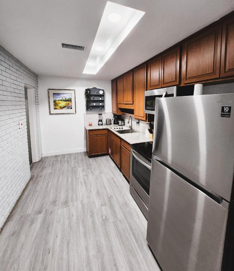 Cozy 3 Bedroom House Near Airport/Raymond Stadium/Downtown. Τάμπα Εξωτερικό φωτογραφία